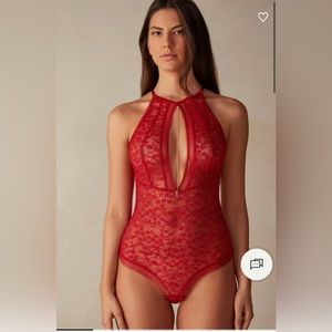 INTIMISSIMI LOVE LACE BODY SUIT WITH GOLD CHAINS OU LA LA❤️💖